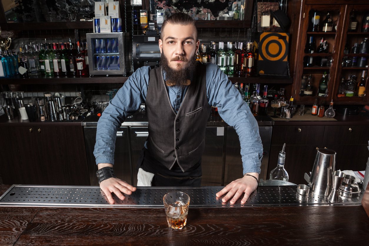 How to Handle Getting a Bad Drink, According to a Bartender