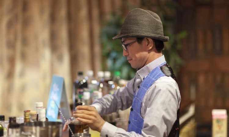 bartender master cocktails