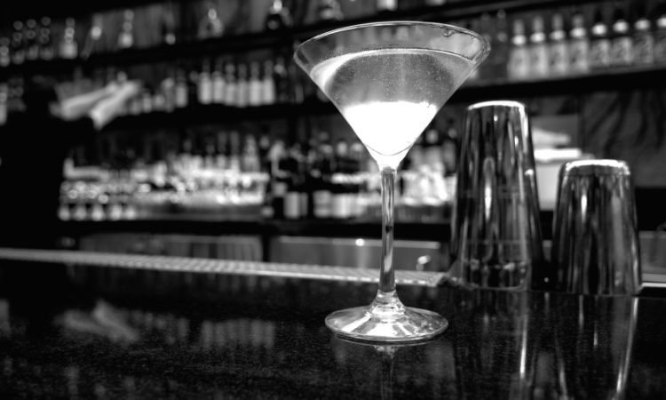 5 Uncommon Tips to Nail Bartending